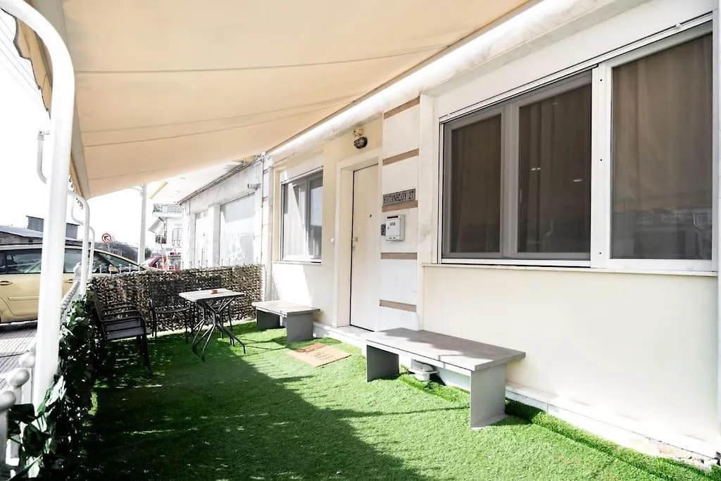 Super Lux Maisonette, 10 Minutes From City Center سالونيك 0*,